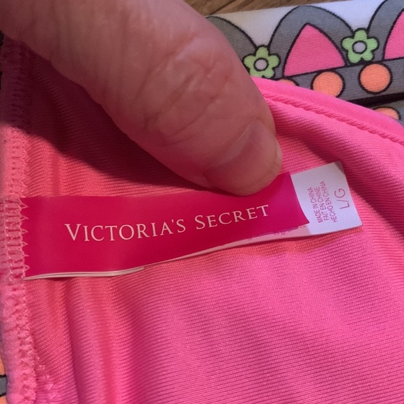 Victoria Secret bikini 👙 top size Large - Picture 3 of 5